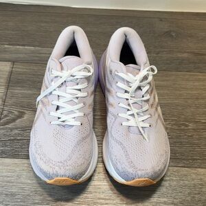 ASICS Women's Lavender Athletic Shoes size 8.5 (j18)